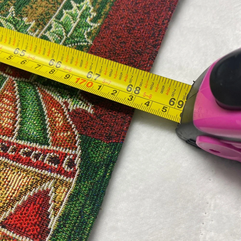 Beautiful Christmas Woven Tapestry Table Runner Green Red Gold Holiday‎ Decor